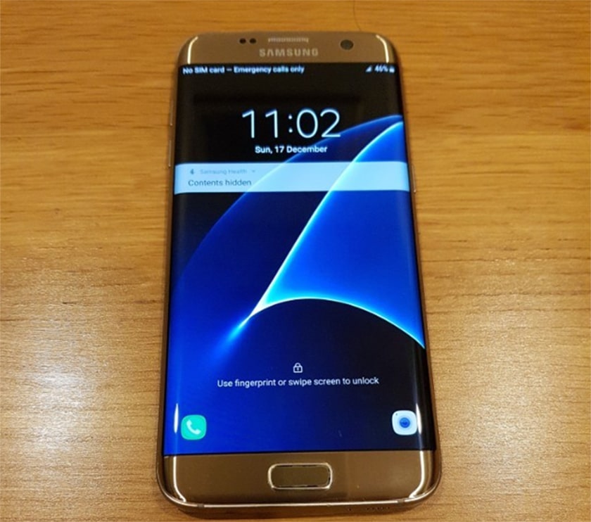 Những dấu hiệu cần thay màn hình Samsung S7 Edge mới
