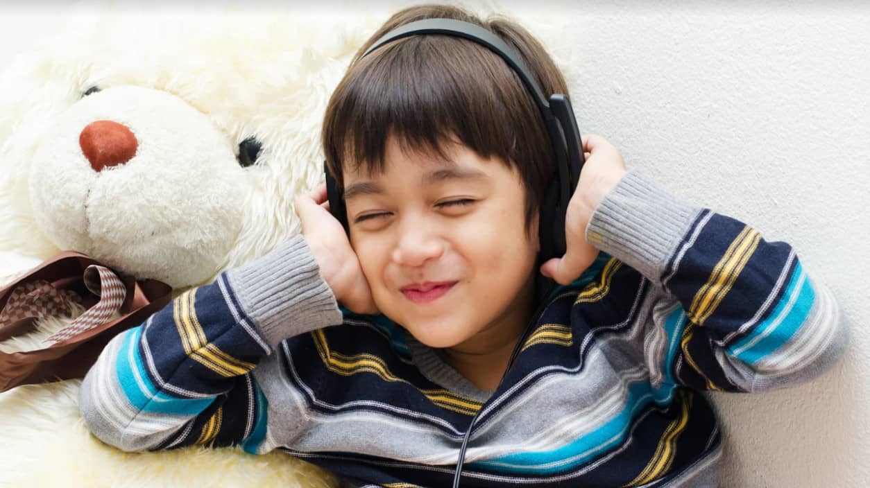 Thiết bị loa thông minh OLLI Maika hỗ trợ giáo dục cho trẻ