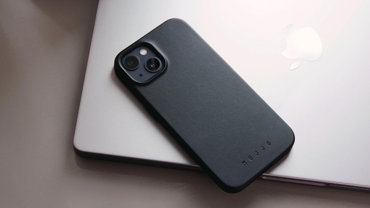 Đánh giá ốp lưng iPhone 15 chi tiết - Độ bền, chất liệu, giá bán ra sao?