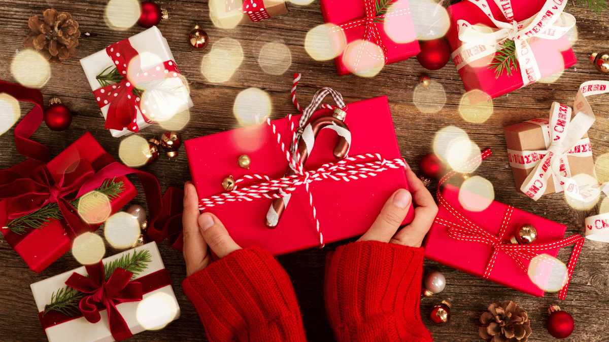 Top 8 quà Noel cho người yêu ở xa ấm áp và ý nghĩa